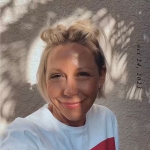 Meet your Posher, Jenifer